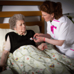 Jak Wybrać Najlepszy Dom Opieki dla Osoby Chorej na Alzheimera?