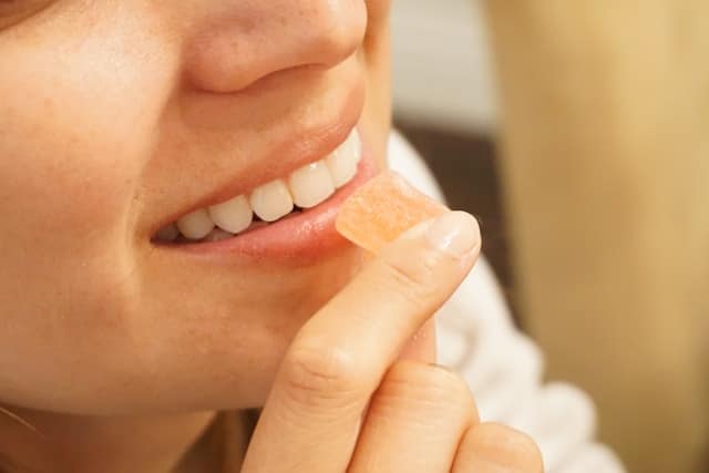 Implanty zębów cena – czy niskie koszty oznaczają kompromis w jakości?